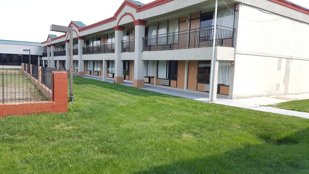 Red Carpet Inn & Suites Carneys Point/Wilmington מראה חיצוני תמונה