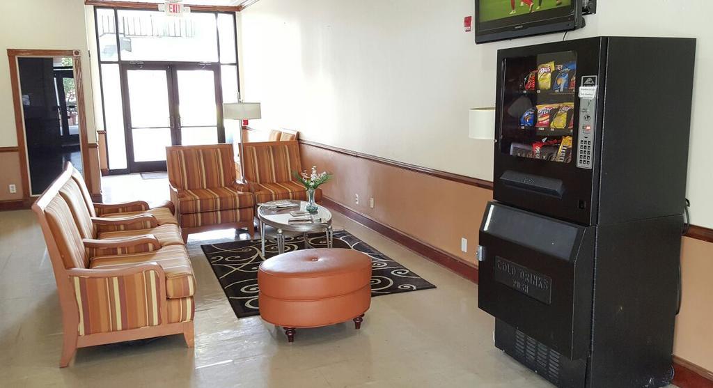 Red Carpet Inn & Suites Carneys Point/Wilmington מראה חיצוני תמונה