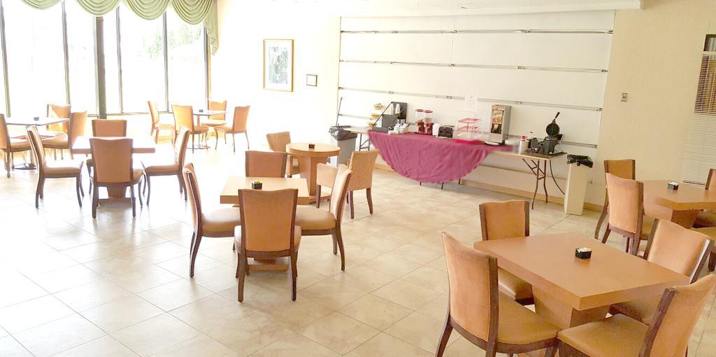 Red Carpet Inn & Suites Carneys Point/Wilmington מראה חיצוני תמונה
