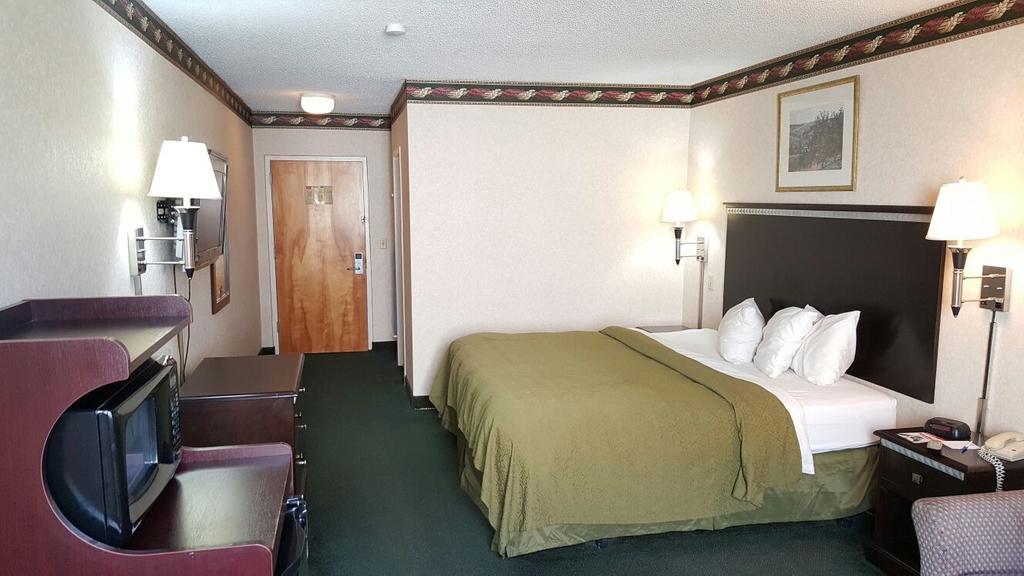 Red Carpet Inn & Suites Carneys Point/Wilmington מראה חיצוני תמונה