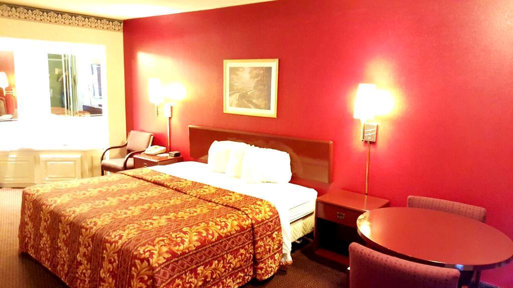 Red Carpet Inn & Suites Carneys Point/Wilmington מראה חיצוני תמונה