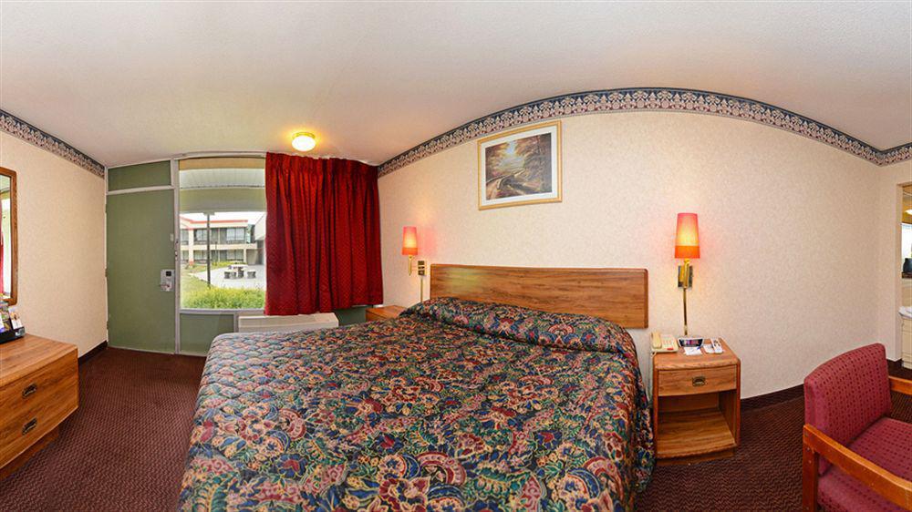Red Carpet Inn & Suites Carneys Point/Wilmington מראה חיצוני תמונה
